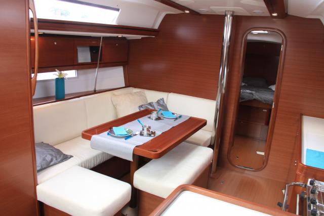 Dufour 405 Economy
